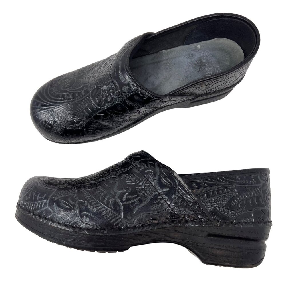 Dansko Professional Black Tooled Leather Clogs Size EU 39 (US 8.5-9)
